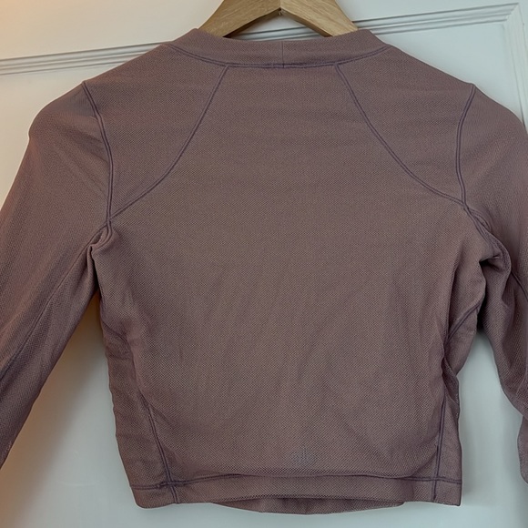 ALO Yoga Cropped Long Sleeve Top - Picture 5 of 5